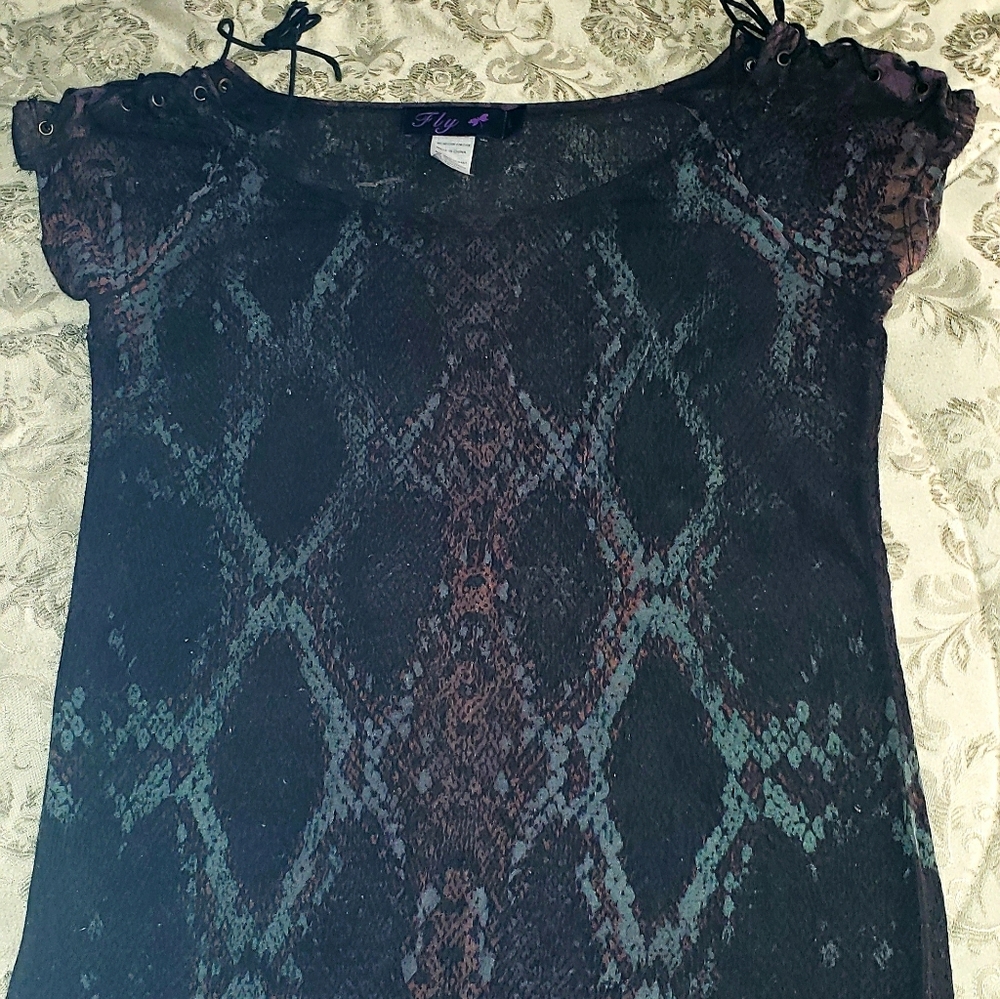 Snakeskin lace up shoulder T
